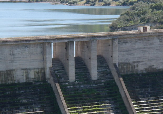 Aliviadero de la presa de la Puebla de Cazalla